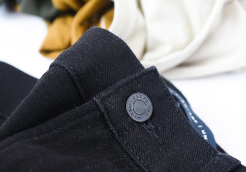 Đâu là xu thế quần áo bảo hộ 2020: Vải kaki hay vải jean?